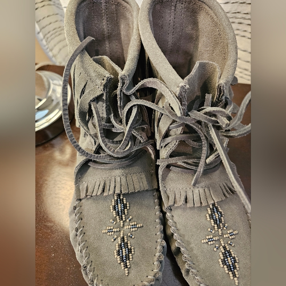 Manitabah -Grey Beaded Moccasins for Women